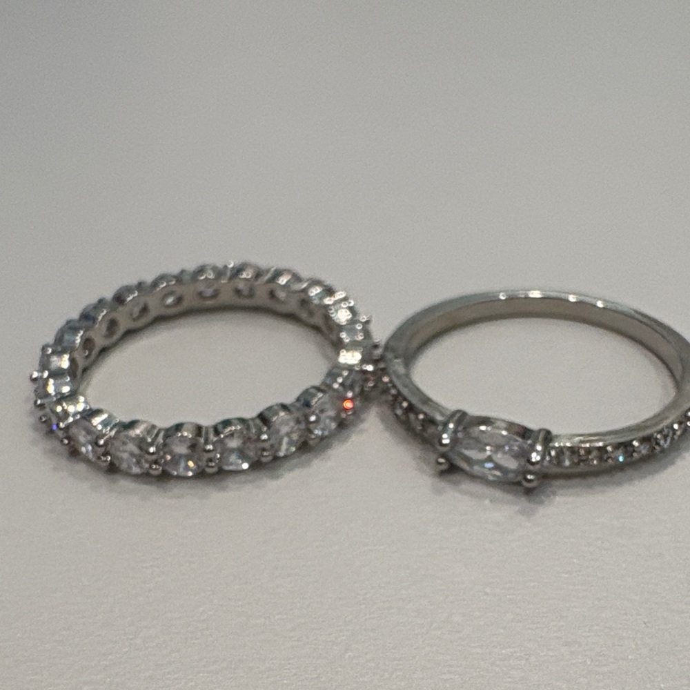 Elegant Silver Women's Ring Set
